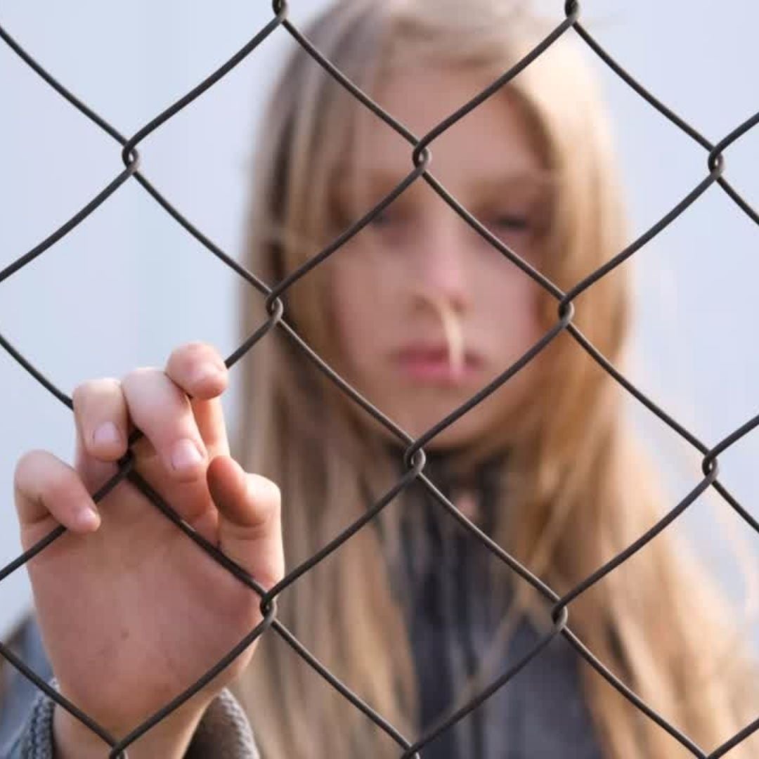 ukraine refugee girl