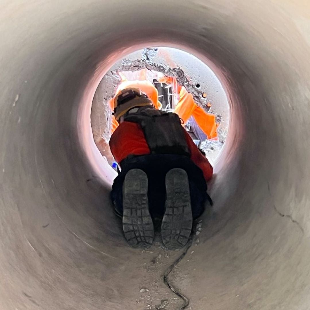 Search and Rescue going through tunnel